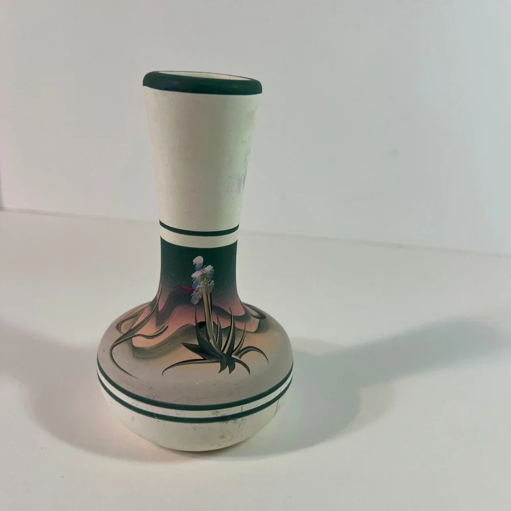 New‎ West Pottery Hand Painted Southwest Landscape Ceramic Bud Vase 1974 5.5